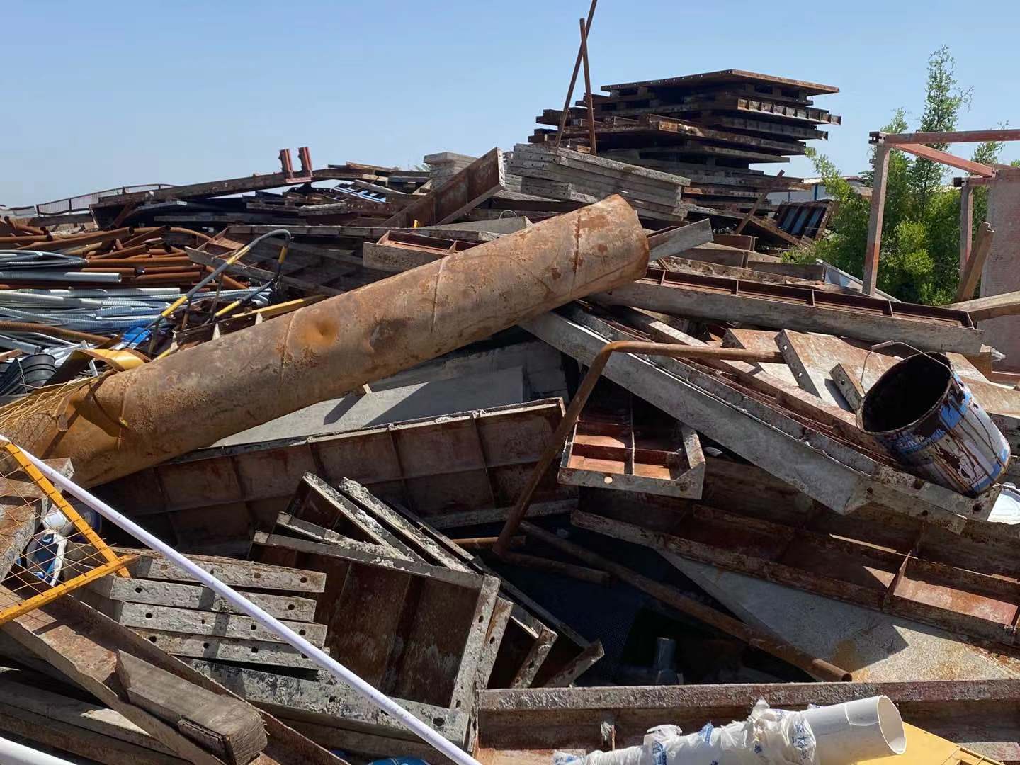 橋梁模板–中鐵二十局集團(tuán)有限公司 